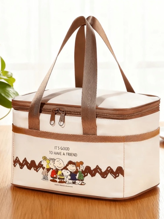 Snoopy Handbags - Snoopy Insulated Lunch Bag NEW 🏷️